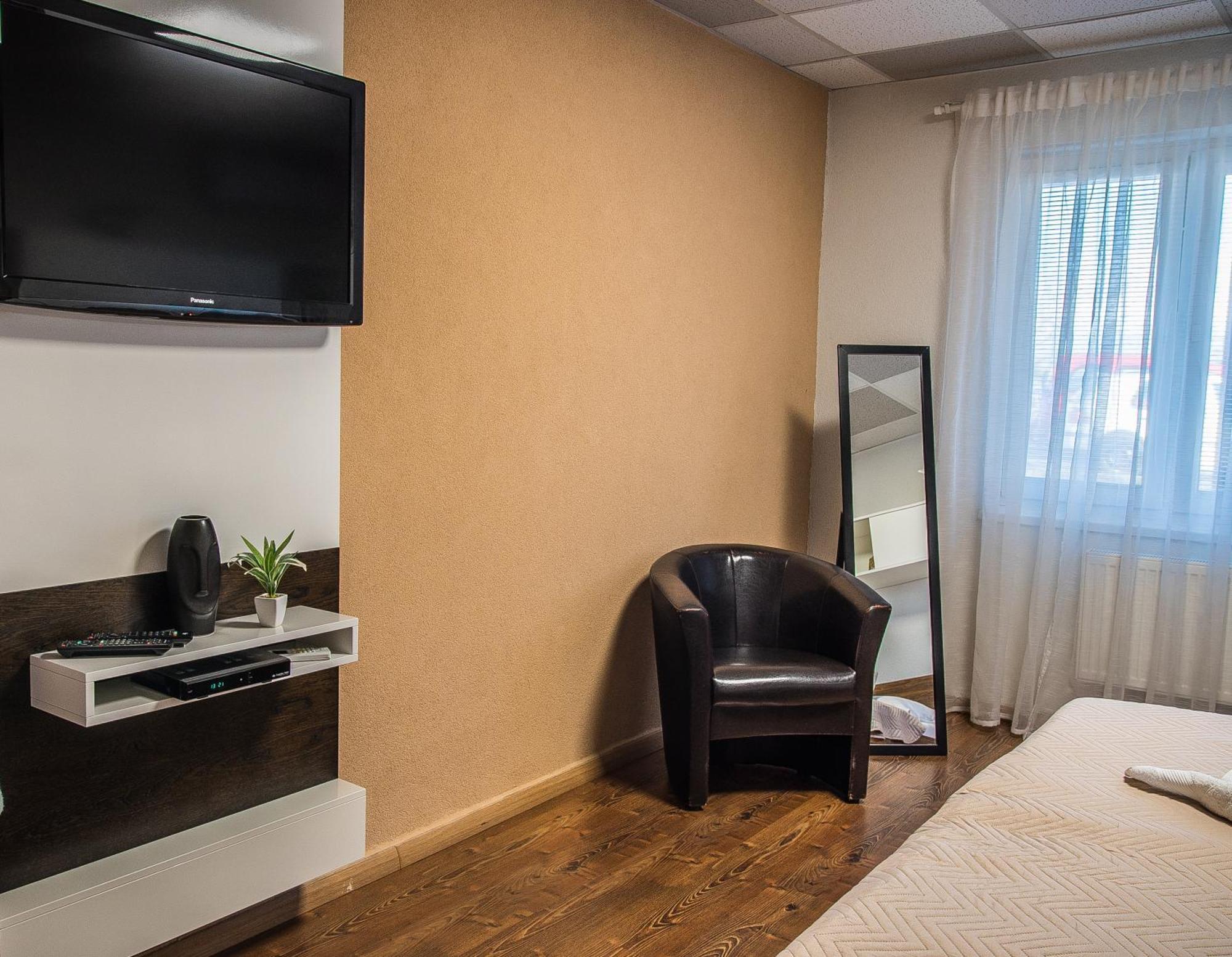 Hotel Aerocafe Partizánske Zewnętrze zdjęcie