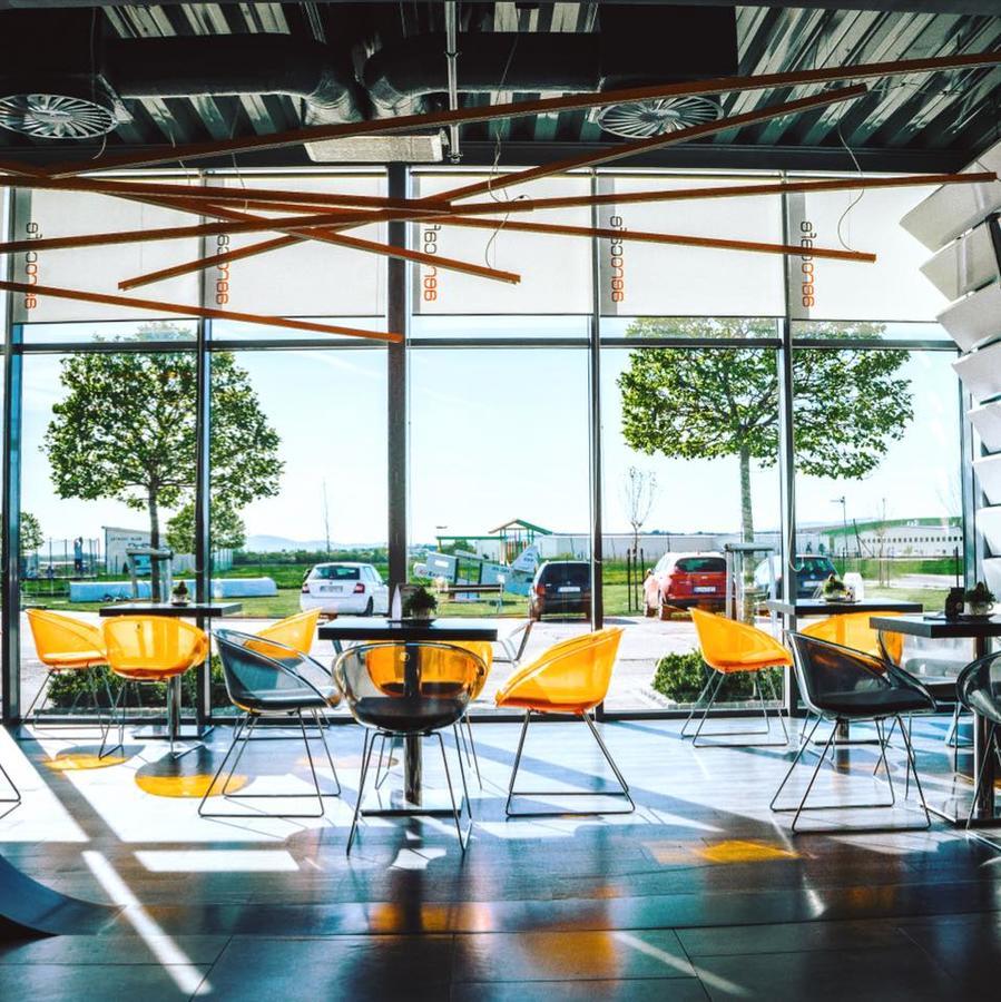 Hotel Aerocafe Partizánske Zewnętrze zdjęcie